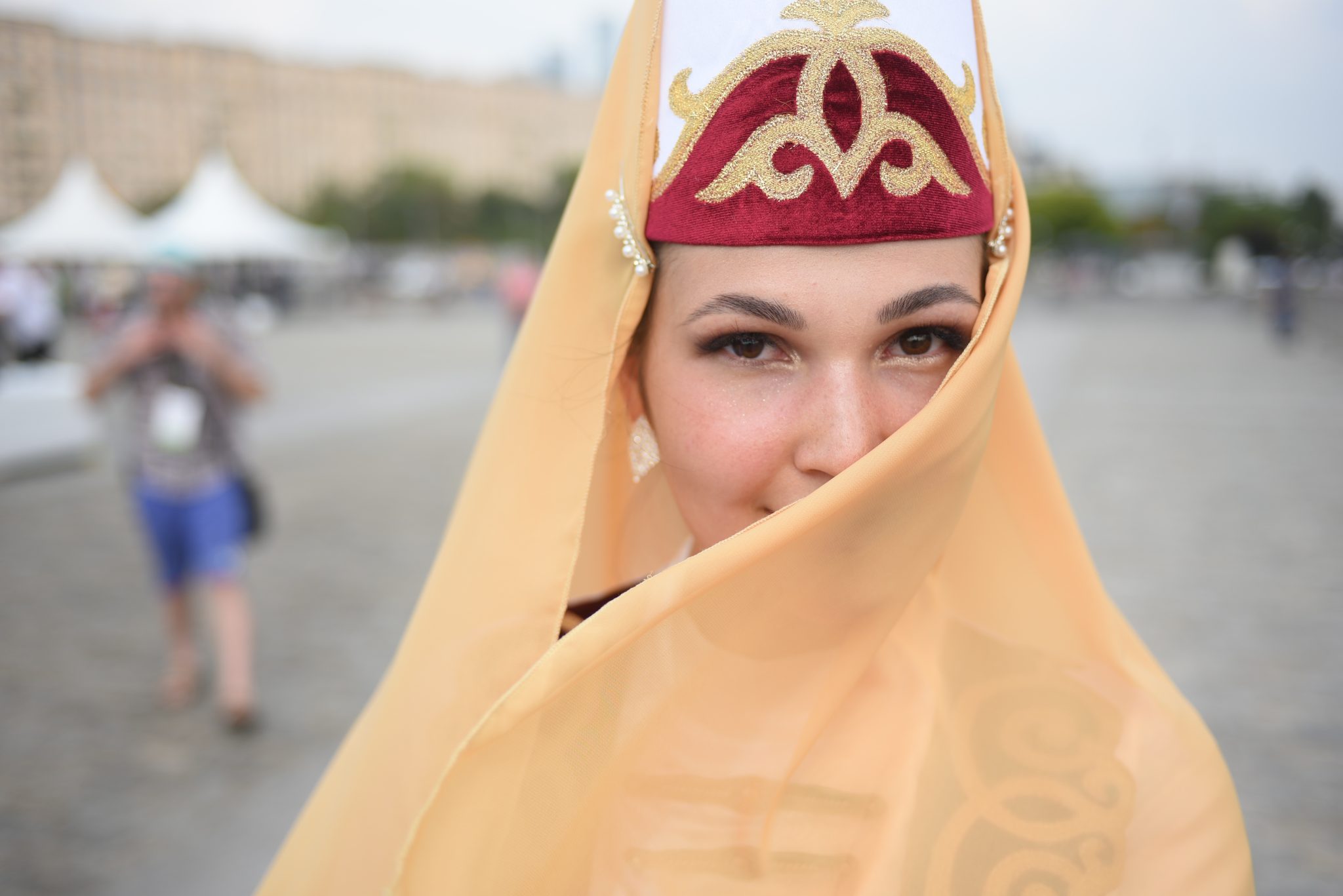 Участница ансамбля ALLON Анна Проценко представила на празднике «Народы Москвы» осетинский танец / Пелагия Замятина / Вечерняя Москва