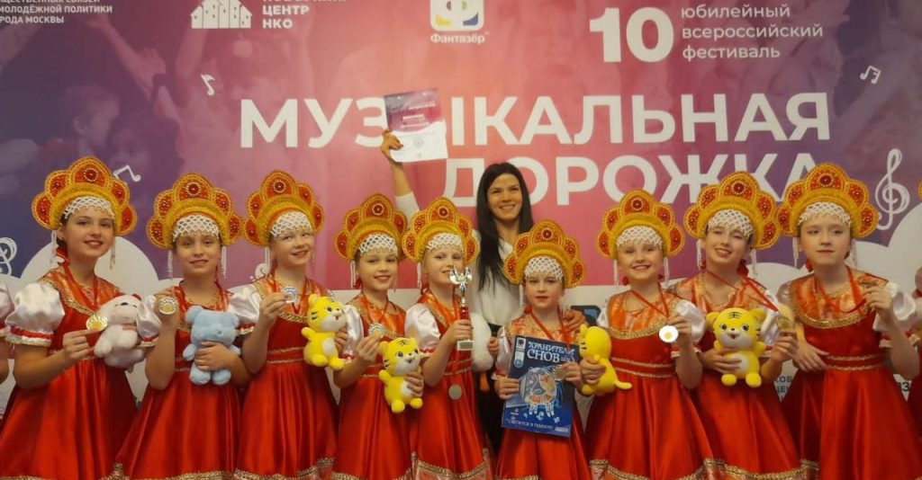 Хореографический коллектив «Цветы жизни» выступил на гала-концерте фестиваля «Музыкальная дорожка» / Александра Колесникова