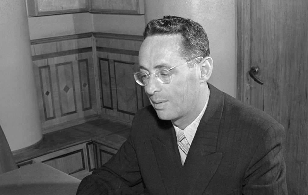 Диктор Всесоюзного радио Юрий Борисович Левитан (1914–1983 гг.) / Фото: А. Воротынский / РИА Новости