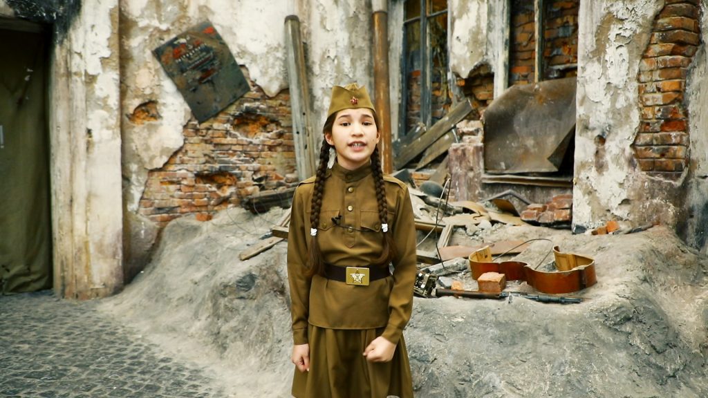 Юным москвичам предложили прочесть стихи о войне и Победе