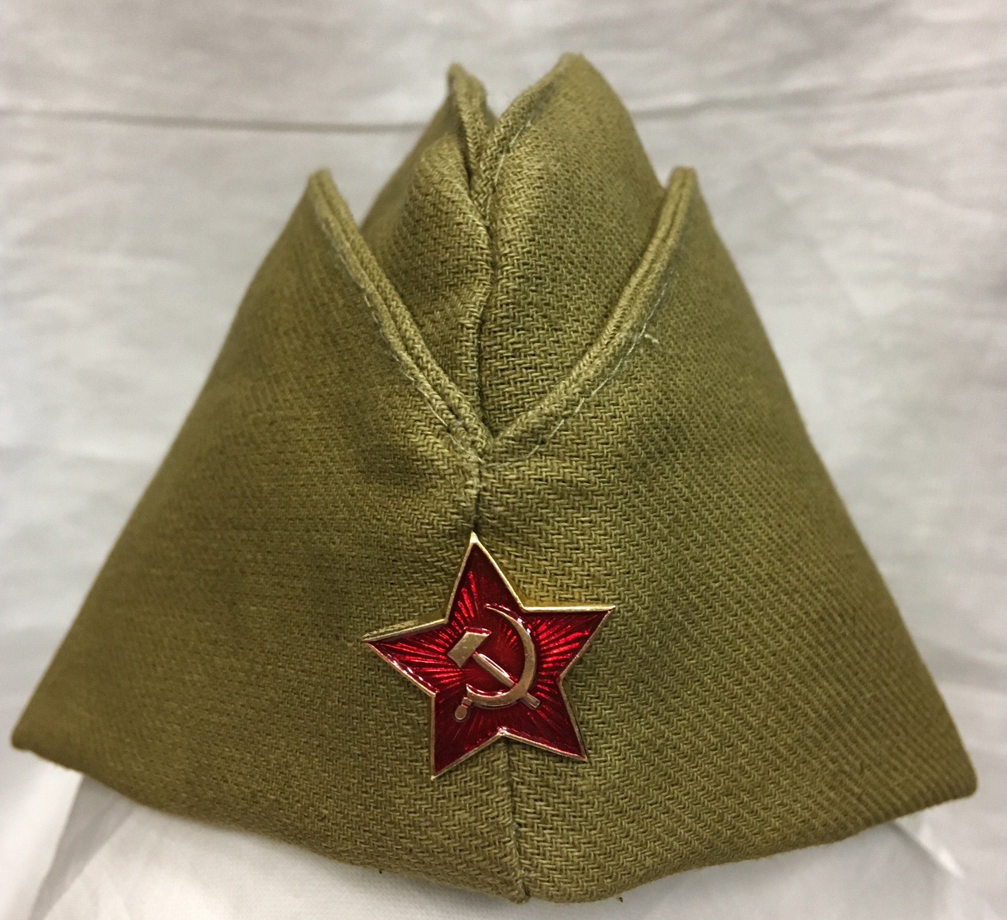 Зачем немецкие солдаты ВОв собирали с советских солдат красные звезды и что с ними делали потом
