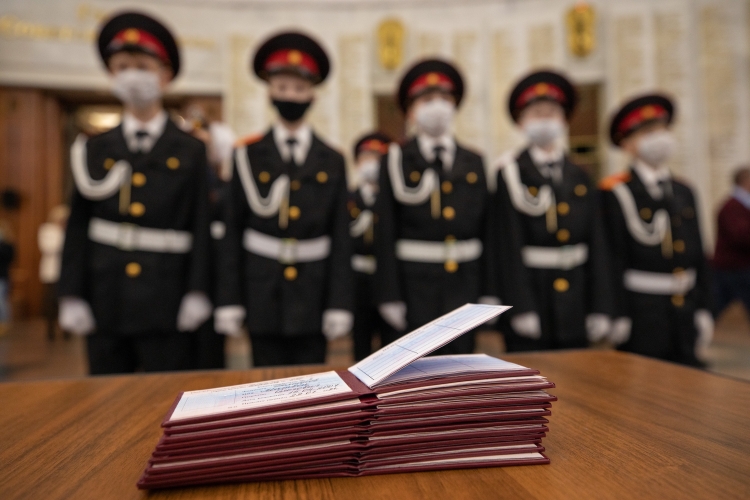 Более 800 московский школьников дали кадетскую клятву в Музее Победы в течение месяца