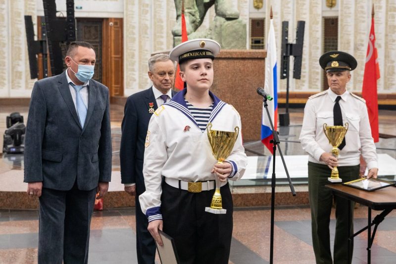 Лучших московских кадетов наградили в Музее Победы