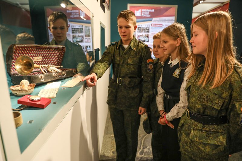 Реликвии о героях тыла представила московская школа в Музее Победы