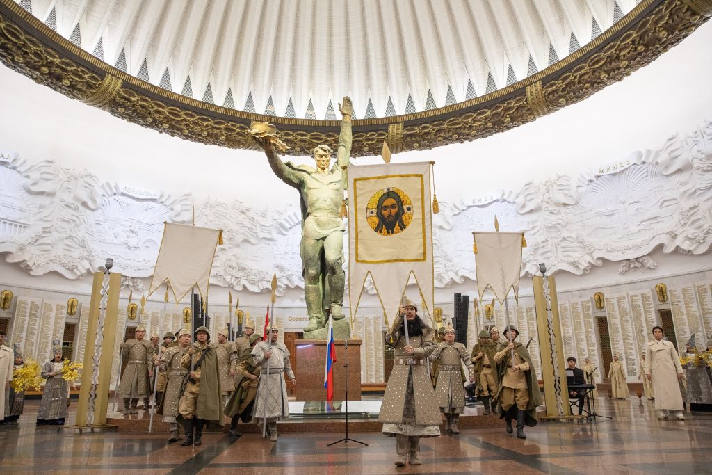 Около 300 артистов Якутии представили патриотический концерт в Музее Победы 