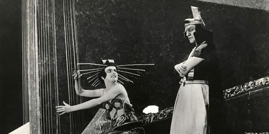 Кадр из немого фильма «Аэлита» режиссера Якова Протазанова, снятого в 1924 году